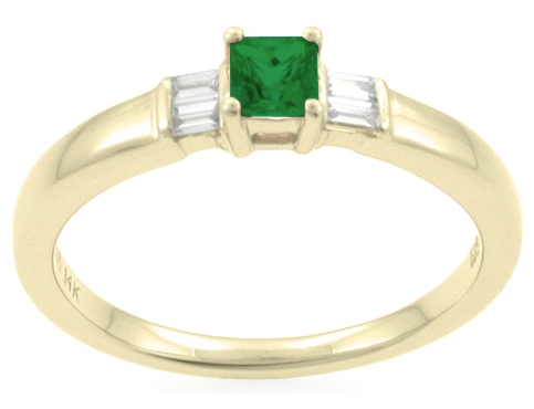 Vær forsigtig Velkommen længes efter Ring med grøn smaragd sten og diamanter - Smykkebutikken