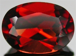 Rød oval granat