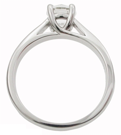 Solitaire ring billed 3