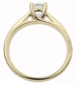 Solitaire ring billed 4