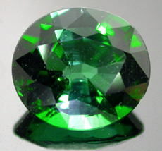 Grøn oval turmalin sten