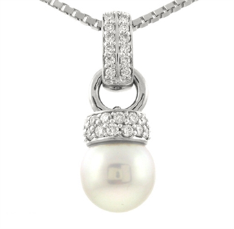 Vedhæng i hvidguld med perle og diamanter
